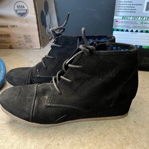 Cat and Jack short heel booties